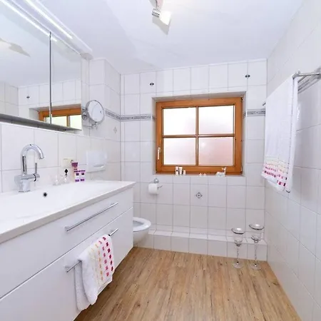 2 In Haus Christine Apartman