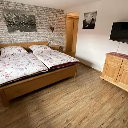 2 In Haus Christine Apartman